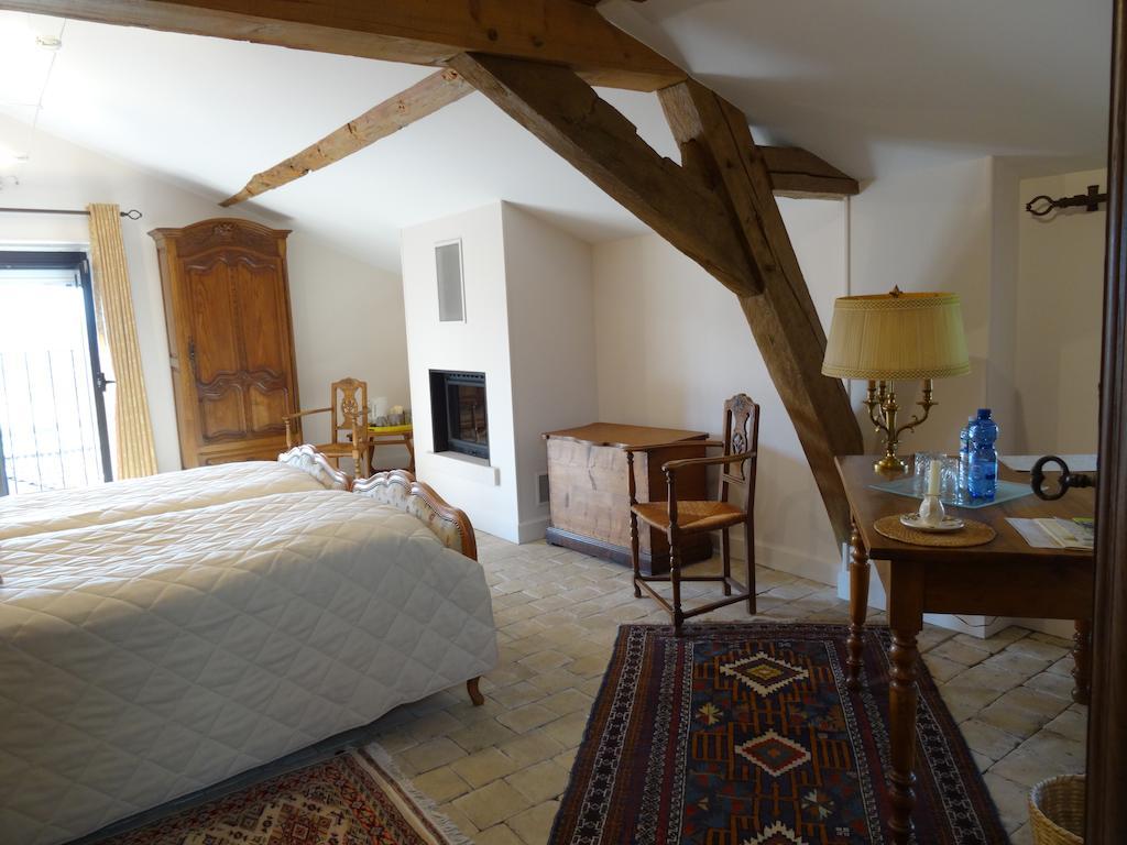 Bed and Breakfast Gentilhommiere De Collonges Prisse Номер фото