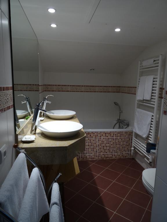 Bed and Breakfast Gentilhommiere De Collonges Prisse Номер фото