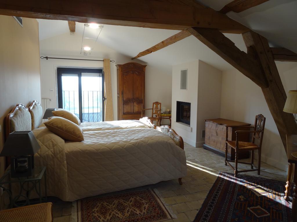 Bed and Breakfast Gentilhommiere De Collonges Prisse Номер фото